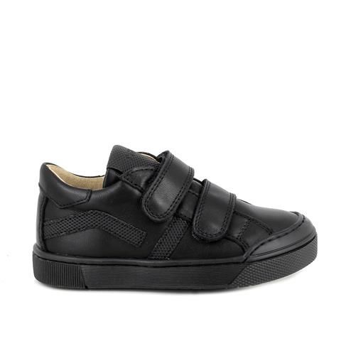 A boys school shoe by Primigi, style Noah 8930011, in black with double velcro fastening. Right side view.
