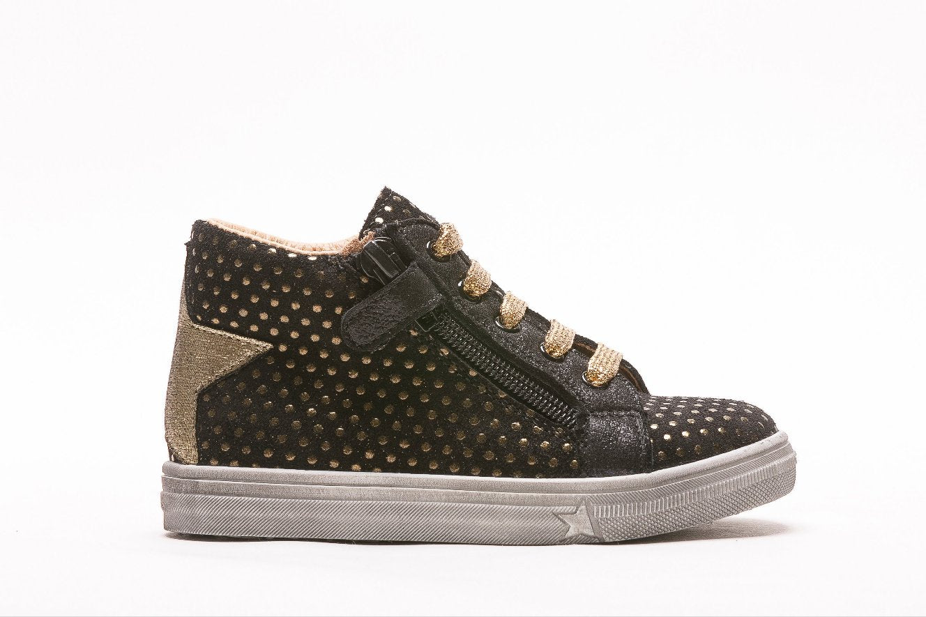 A girls casual ankle boot by Bopy, style Solara, in gold and black with lace and zip fastening. Right side view.