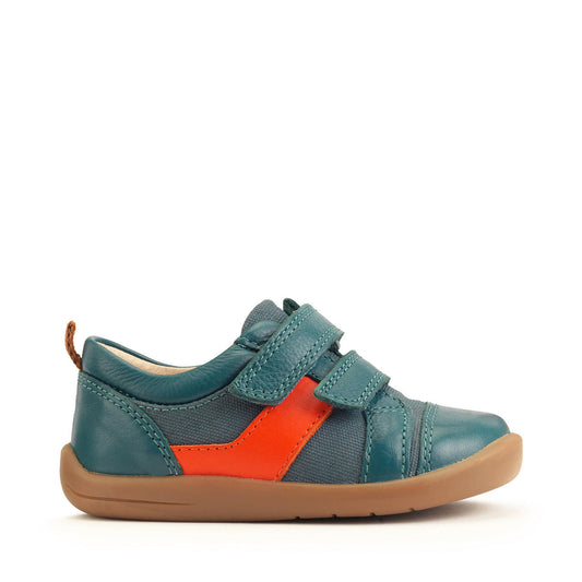 A boys casual shoe by Start-Rite, style Maze, in teal leather with orange canvas side panel. Double velcro fastening. Right side view.
