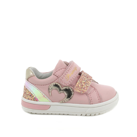 A girls casual shoe by Primigi, style Baby Dude 5905211, in pink and white leather with double velcro fastening. Right side view.