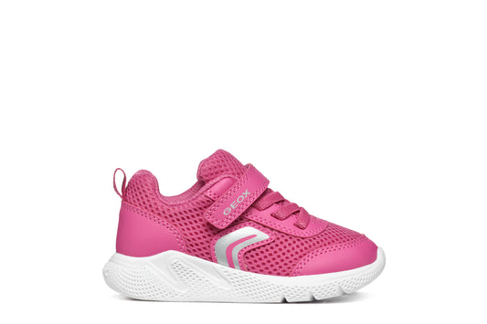 A girls trainer by Geox, style B Sprintye, in bright pink with bungee lace and velcro fastening. Right side view.