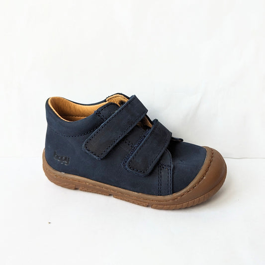 A boys ankle boot by Bopy, style Jameco, in navy nubuck with toe bumper and double velcro fastening. Right side view.