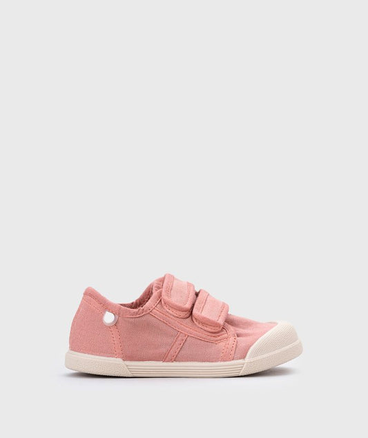 A canvas shoe by Igor, style Lona Velcro, in Nuevo Rosa  with cream sole and toe bumper. Double velcro Fastening. 