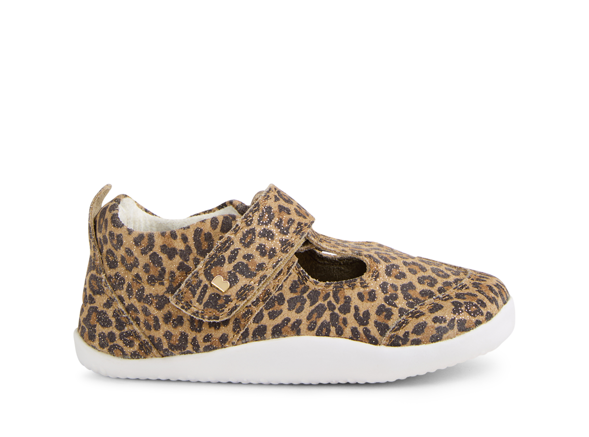 A girls T-Bar pre walker by Bobux, style XP Scout, in brown leopard print with velcro fastening. Right side view.