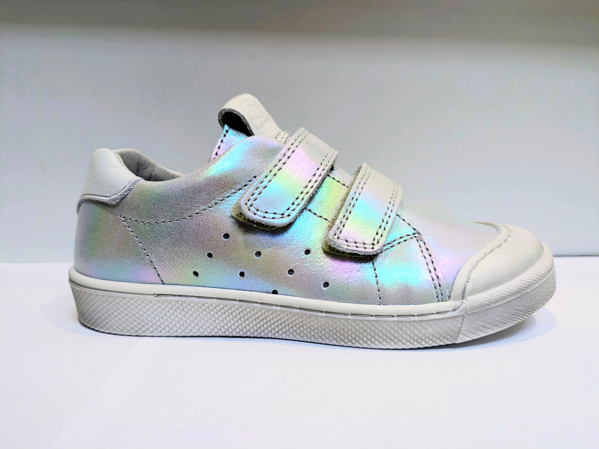 A girls casual shoe by Froddo, style Rosario in Magic with two velcro straps and heel and toe bumpers Right side view