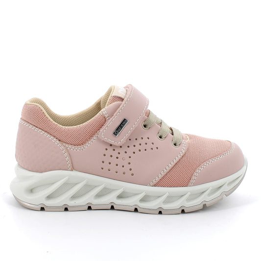 A girls trainer by Primigi, style 3874422 Cross GTX, in baby pink fabric/nubuck with elastic lace and velcro fastening. Right side view.