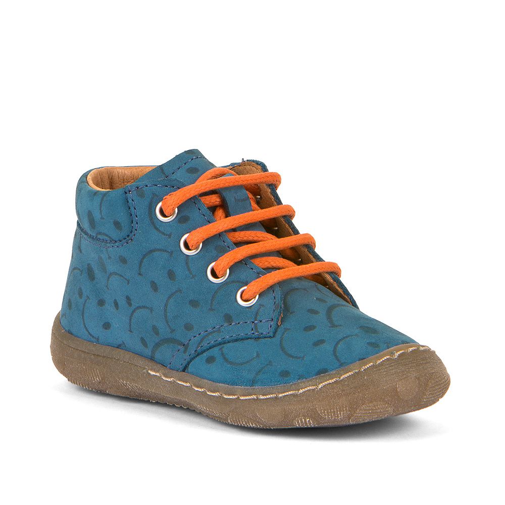 A boys casual boot by Froddo,style Kart Laces, in blue nubuck with orange lace fastening. Angled view.