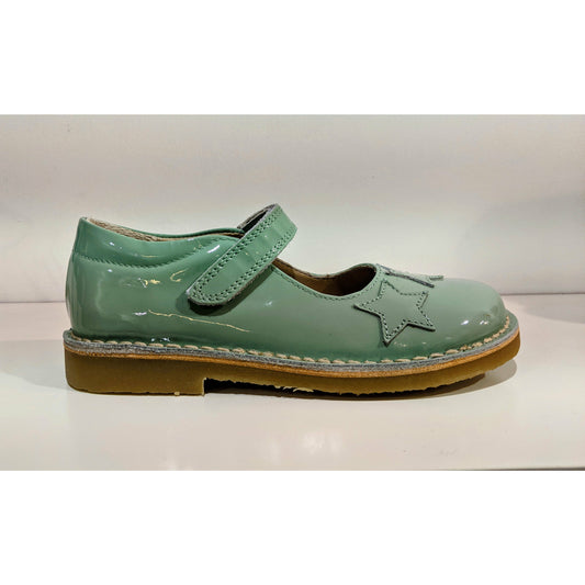 A girls Mary Jane shoe by Petasil ,style Clarice, in green patent with velcro fastening. Right side view.
