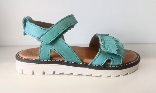 A girls open toe sandal by Froddo, style G3150123-3 in green leather with velcro fastening. Right side view.