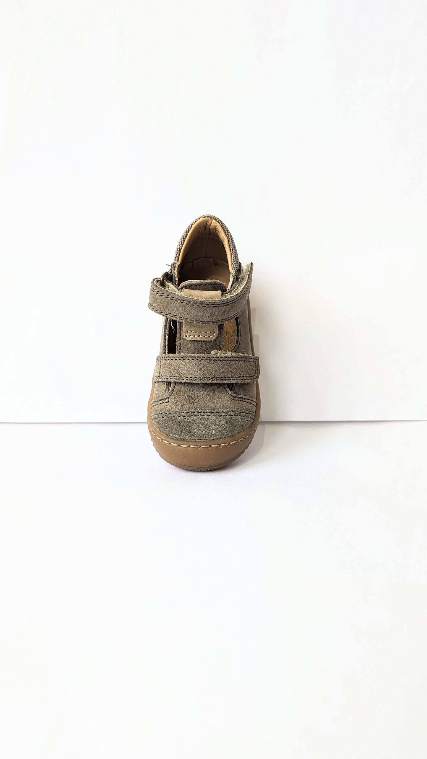 A boys shoe by Bopy, style Jacour, in khaki nubuck with double velcro fastening and toe bumper. Front view. 