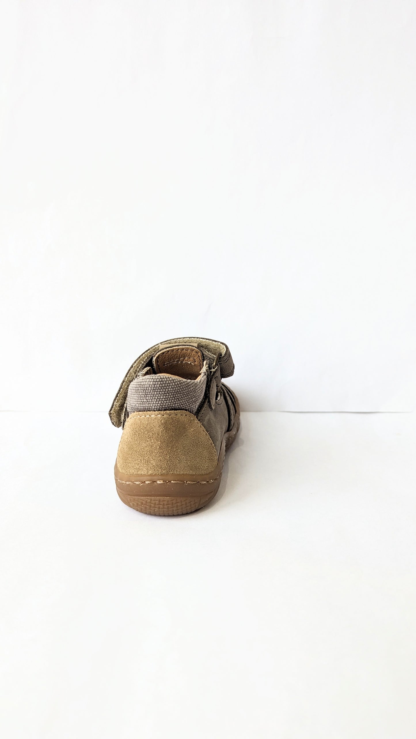 A boys shoe by Bopy, style Jacour, in khaki nubuck with double velcro fastening and toe bumper. Back view.