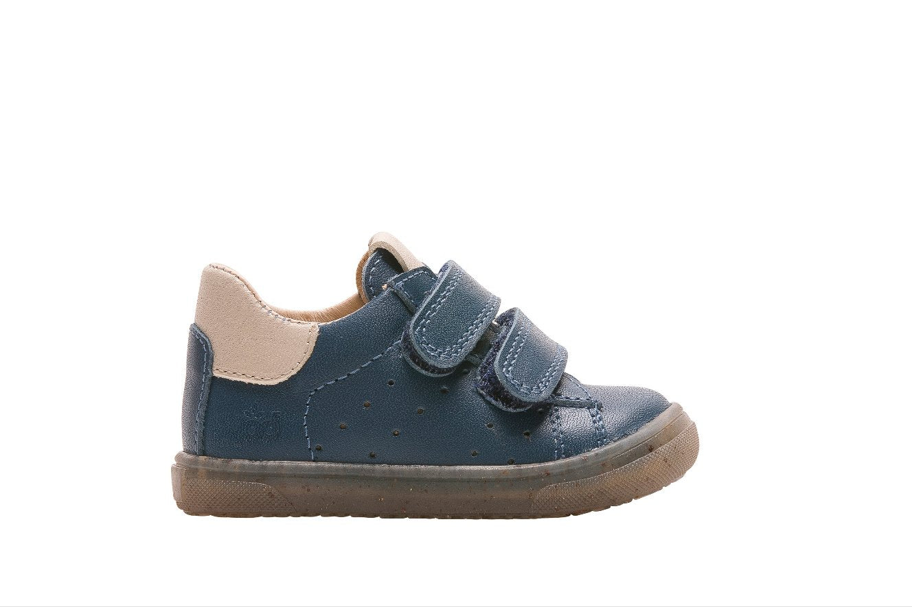 A boys casual trainer by Bopy, style Ramdeco, in blue with double velcro fastening. Left side view.