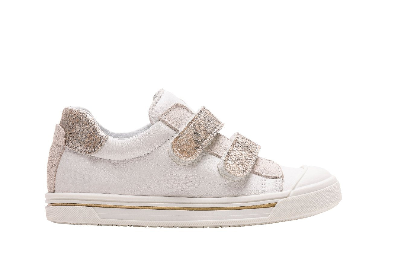 A girls casual trainer by Bopy, style Scoobivel, in white and snake skin with double velcro fastening. Left side view.
