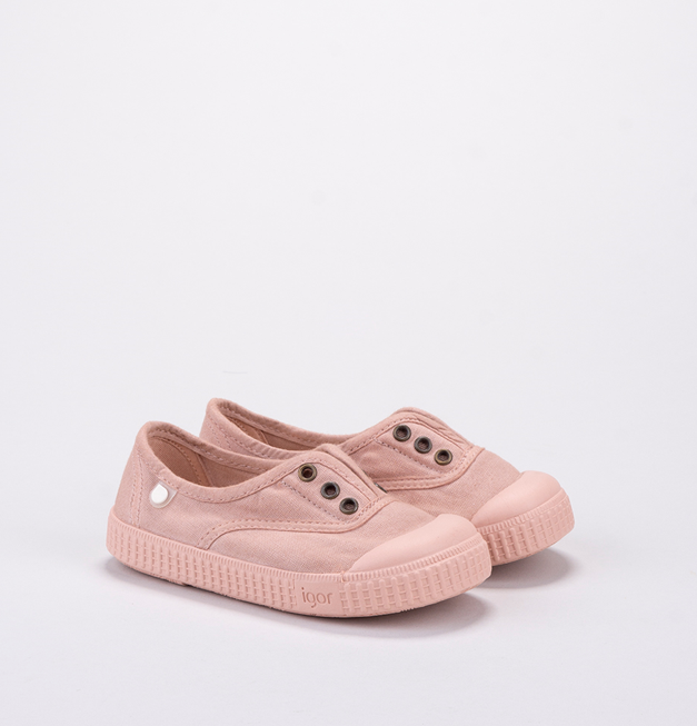 A pair of girls casual slip on pumps by Igor,style Berri MC, in pink. Right side view.