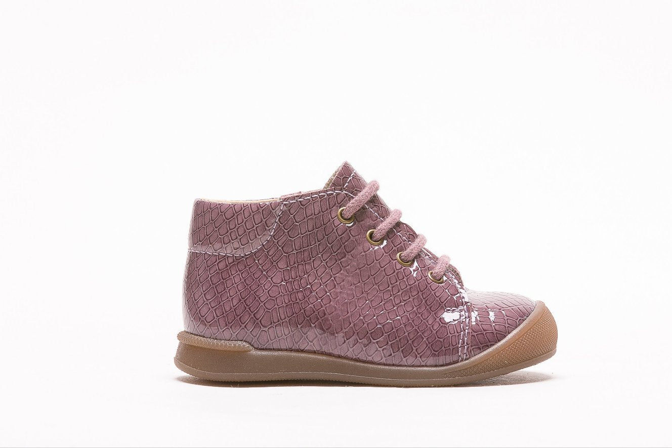 A girls ankle boot by Bopy, style Uveli, in mauve croc patent with lace fastening. Right side view. 
