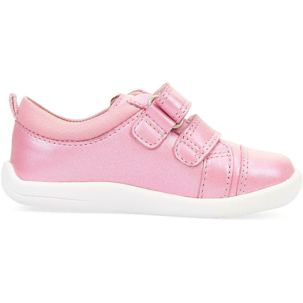 A girls casual shoe by Start Rite,style Tree House, in pink leather with double velcro fastening. Inner side view.