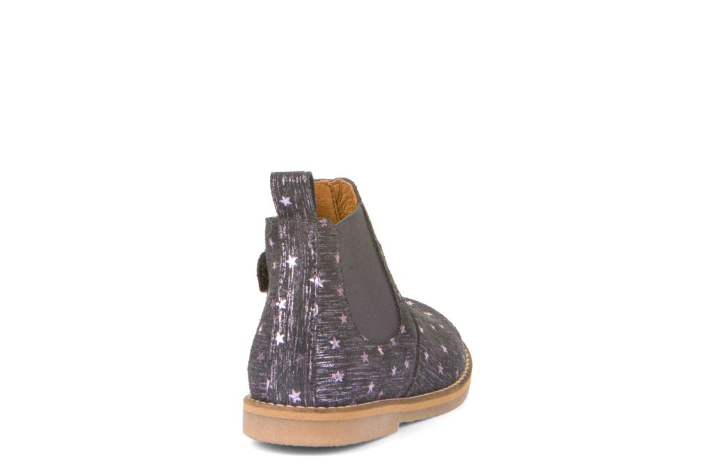 A girls chelsea boot by Froddo, style Chelys Low  G3160174-4  in Grey and Metallic Star Print. Back side view.